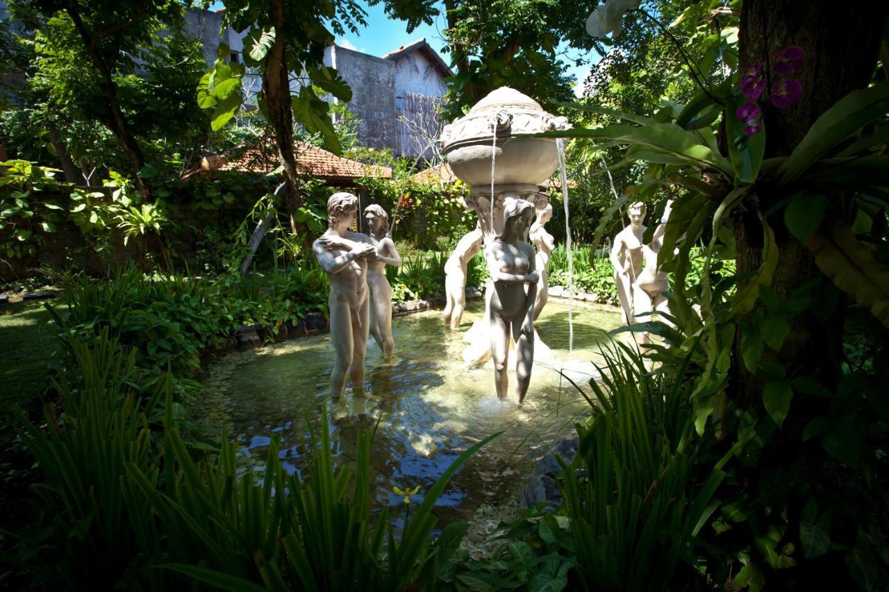 Febri's & Kuta (Bali)